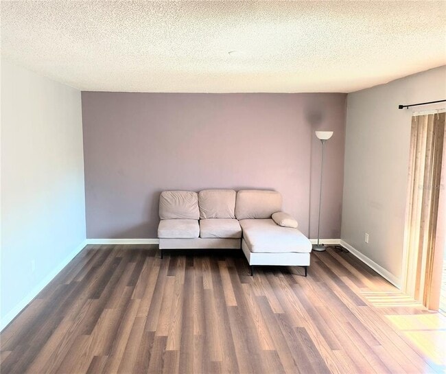 Building Photo - 201 S Arrawana Ave
