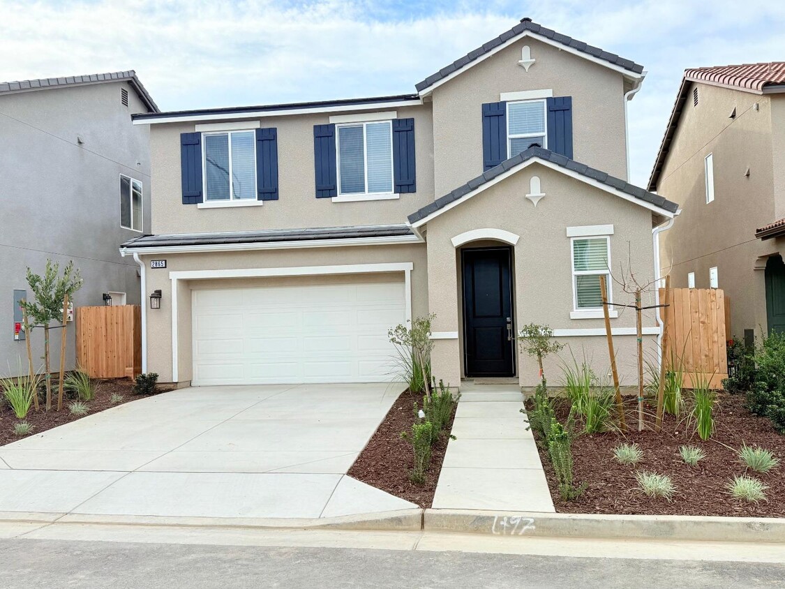 Primary Photo - 2865 E Escarpa Dr