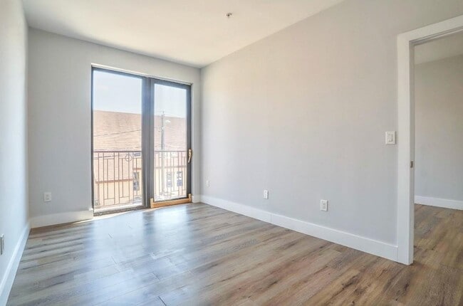 Foto del edificio - 502 Broadway