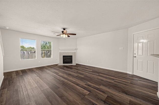 Building Photo - 14837 Peachmeadow Ln