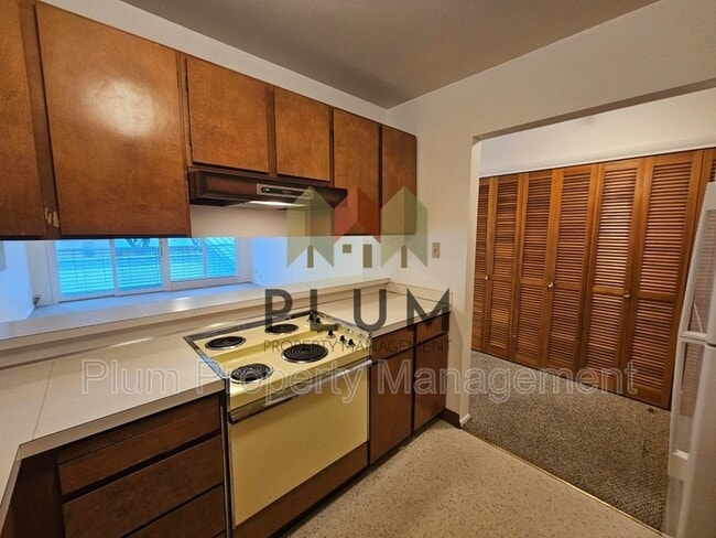 Foto del edificio - 1547 S Higgins Ave