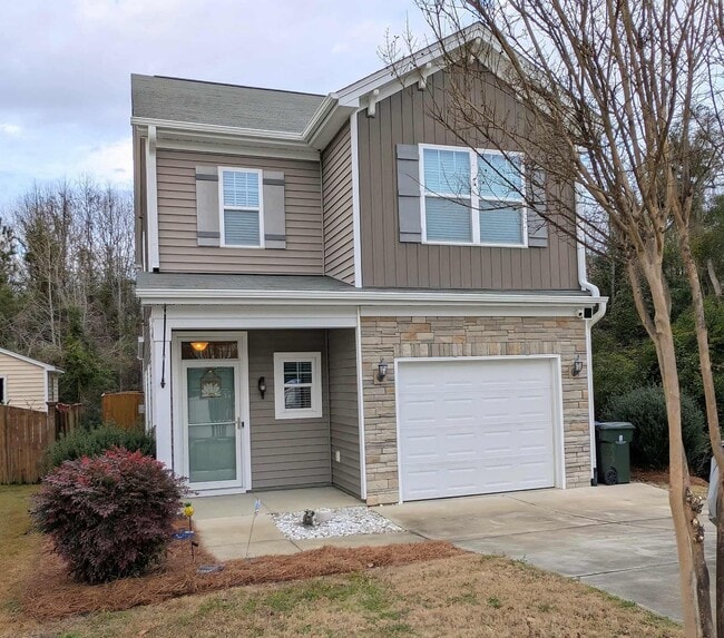 Building Photo - 400 Laurel Leaf Dr