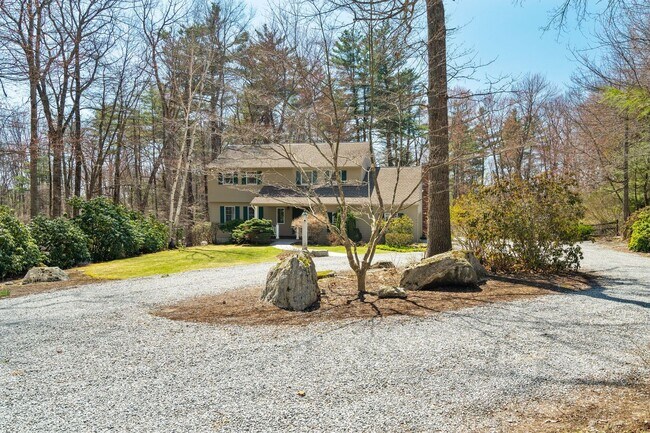 Foto del edificio - 14 Woburn Abbey Drive Bedford NH 03110