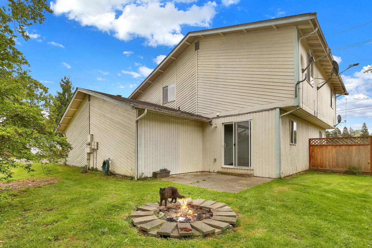 24728 Marlene Way, SedroWoolley, WA 98284 Townhouse for Rent in