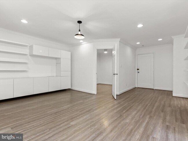 Foto del edificio - 2325 42nd St NW