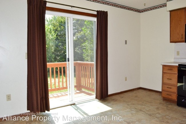 Building Photo - 721 Yuma St