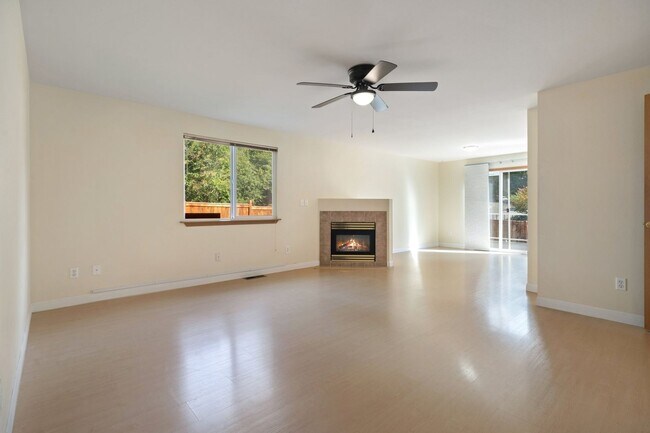 Foto del edificio - Charming 3-Bedroom Home in Bremerton