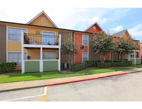 Building Photo - 2431 Cypress Creek Pkwy