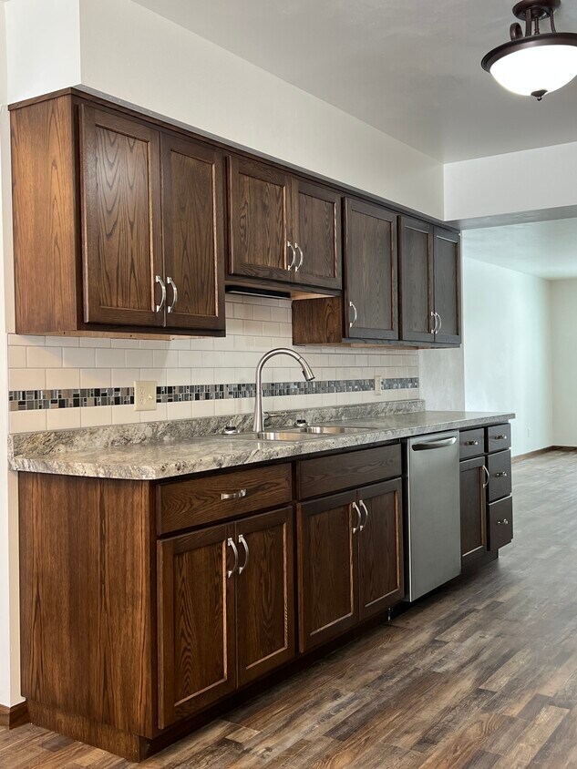 Foto principal - 711 Hawthorn Ave