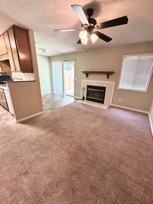 Building Photo - 336 Candlebrook Dr