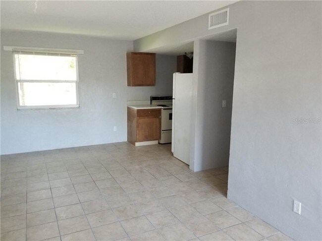 Foto del edificio - 2700 Palmadelia Ave