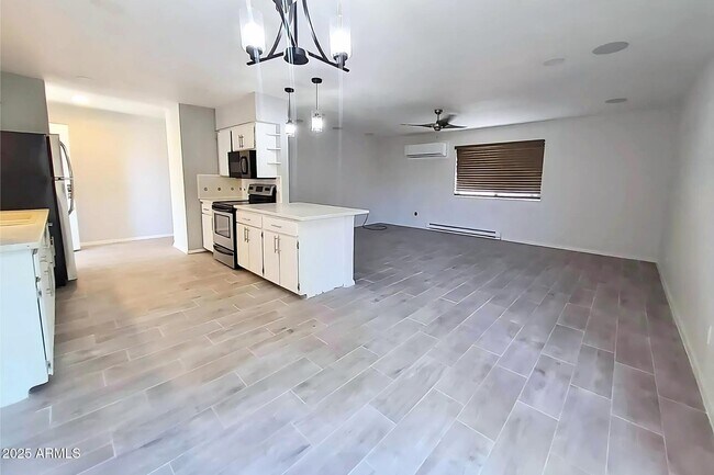 Foto del edificio - 3547 N Valorie Dr