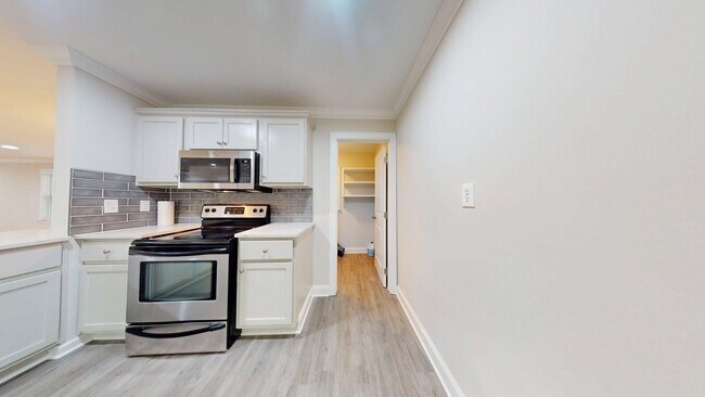Foto del edificio - Totally Updated Home on Oak Bowery