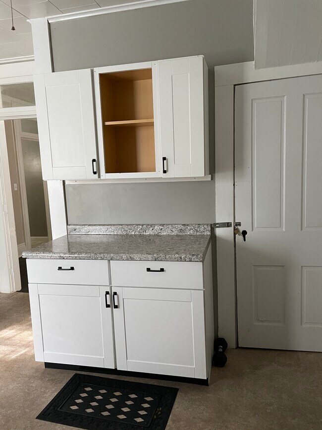 Kitchen - 203 E Court St