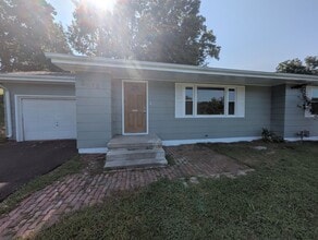 Building Photo - 5412 Anah St