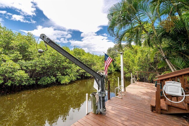 Building Photo - 17982 Tidewater Cir