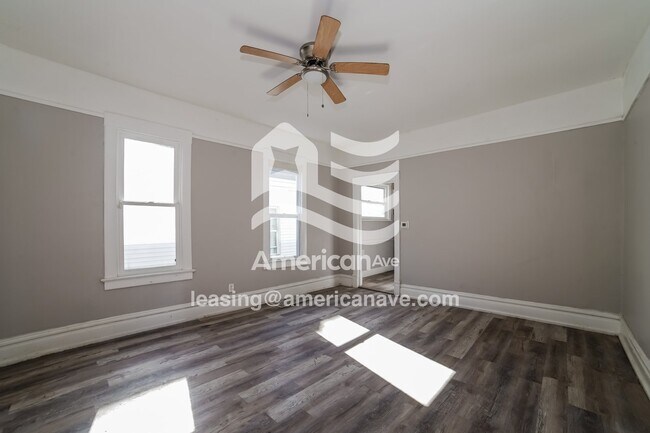 Foto del edificio - 1725 N Gale Ave
