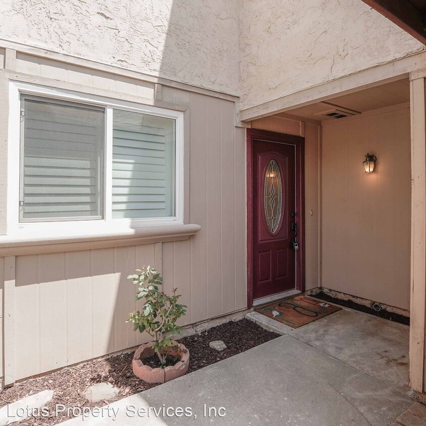 321 W Hermitage Ln, Azusa, CA 91702 House Rental in Azusa, CA