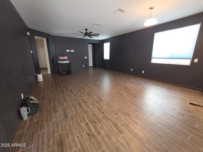 Building Photo - 17353 W Patrick Ln