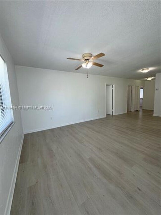 Foto del edificio - 3633 SW 5th Terrace