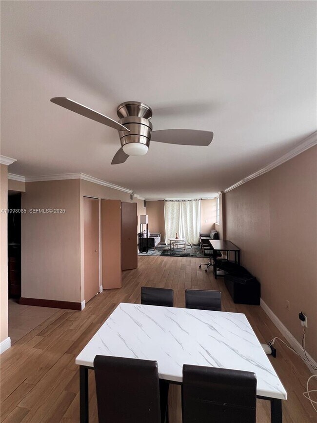 Foto del edificio - 1750 James Ave
