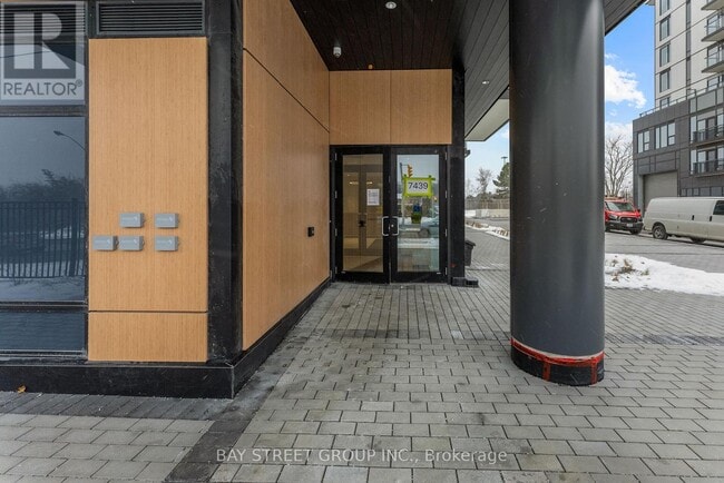 Photo du bâtiment - 7439 Kingston Rd
