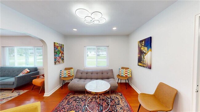 Foto del edificio - 2610 Walton Ave