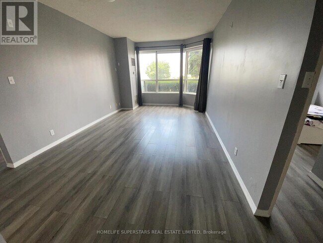 Building Photo - 6-116 Humberline Dr
