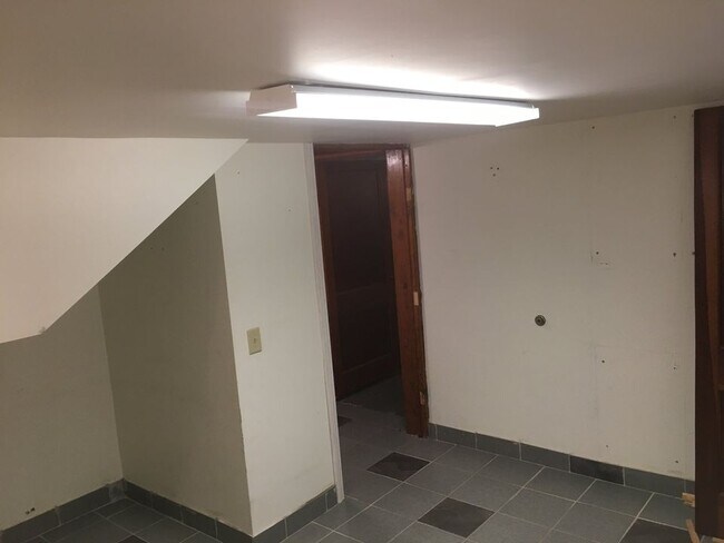 Foto del edificio - 1341 W 25th St