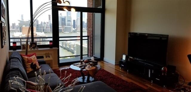 Foto del edificio - 389 Washington St