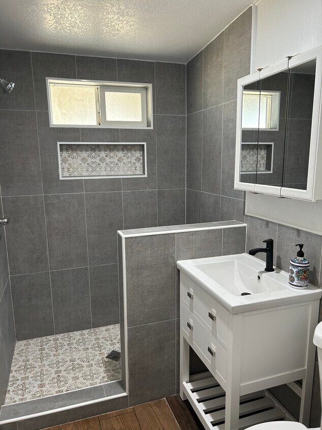 Foto del edificio - 21892 Linda Ct