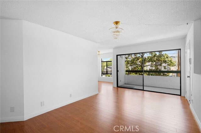 Foto del edificio - 1142 Stanley Ave