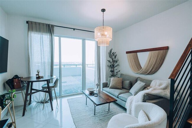 Foto del edificio - 60 SW 13th St