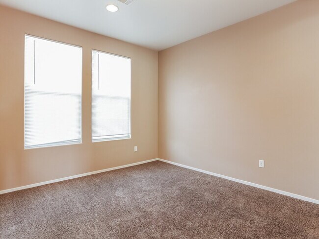 Building Photo - 1021 Equator Ave