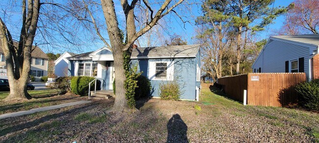 Building Photo - 719 Jefferson St