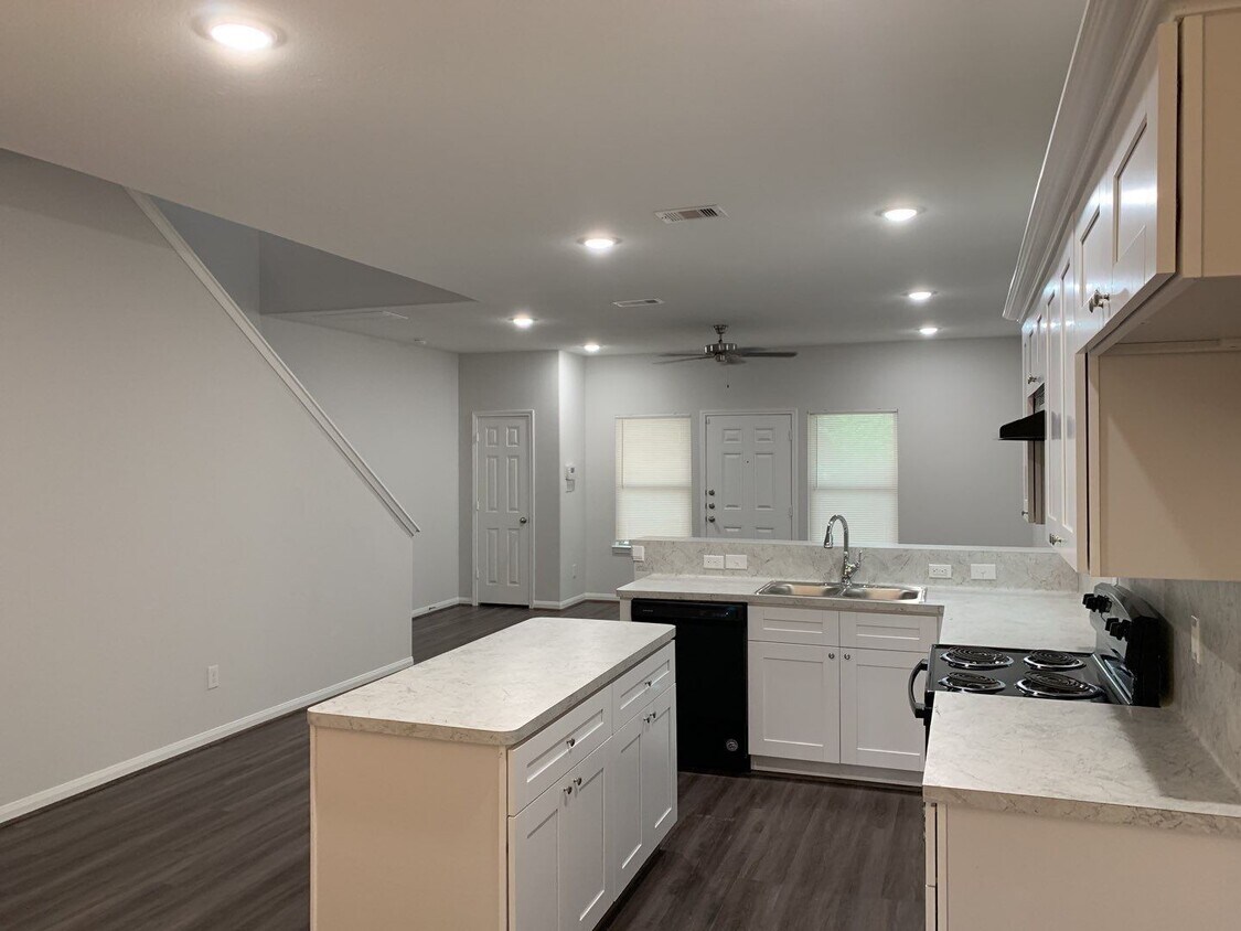 Foto principal - 8718 Scott Street