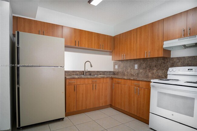 Foto del edificio - 5851 W 20th Ave