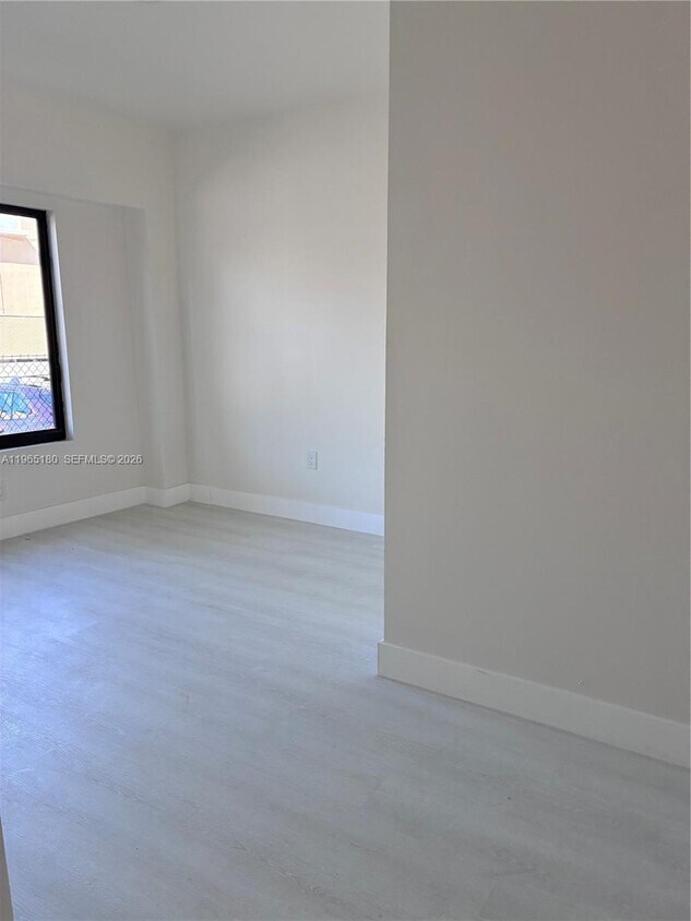 Foto del edificio - 433 SW 6th St