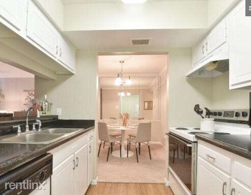 Primary Photo - 2340 W 18th St