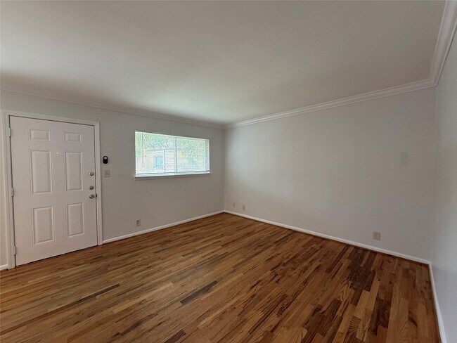 Foto del edificio - 1530 Heights Blvd