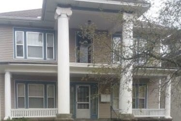Building Photo - 19 Penn St