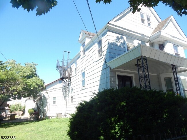 Foto del edificio - 43 S 5th St