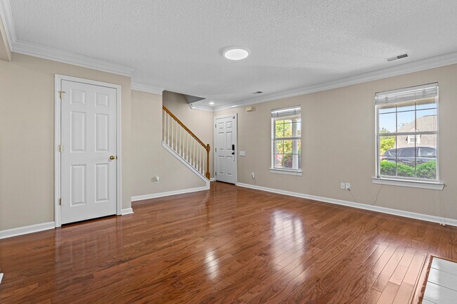 Foto del edificio - 118 Saddle Chase Ln