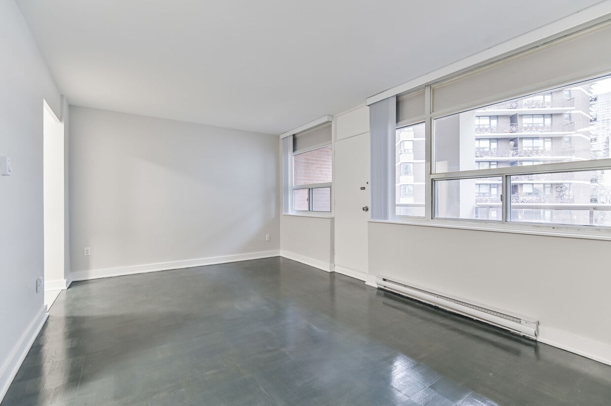 Building Photo - Bloor Yonge Tower