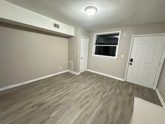 Foto del edificio - 4219 Springfield Blvd