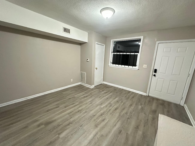 Building Photo - 4219 Springfield Blvd