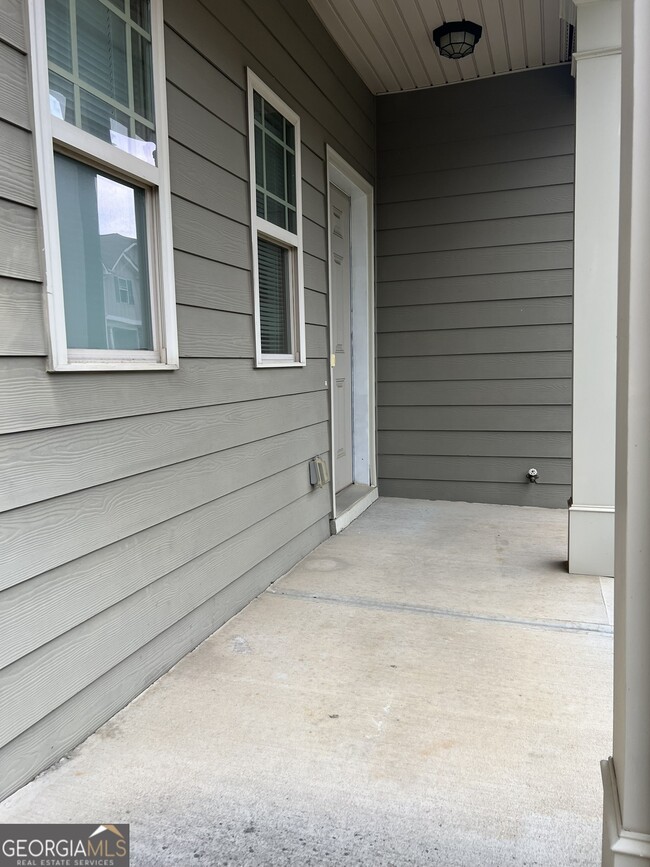 Building Photo - 3220 Blue Springs Trace