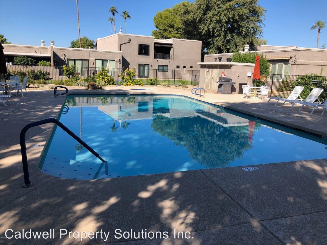 2 br, 3 bath House 7611 E Pleasant Run House Rental in Scottsdale