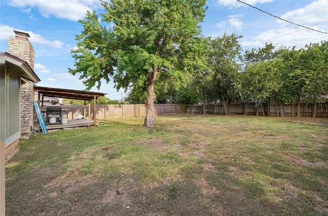 Building Photo - 505 E Logan St