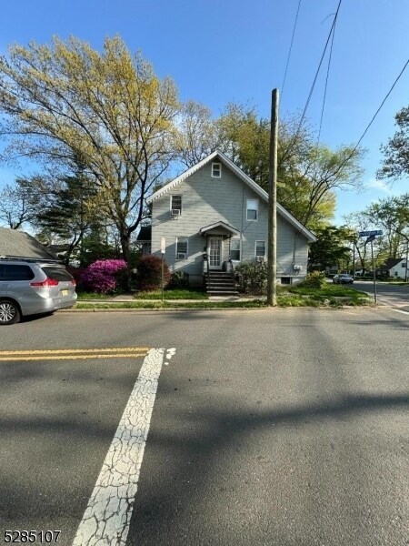 Building Photo - 1717 Teaneck Rd